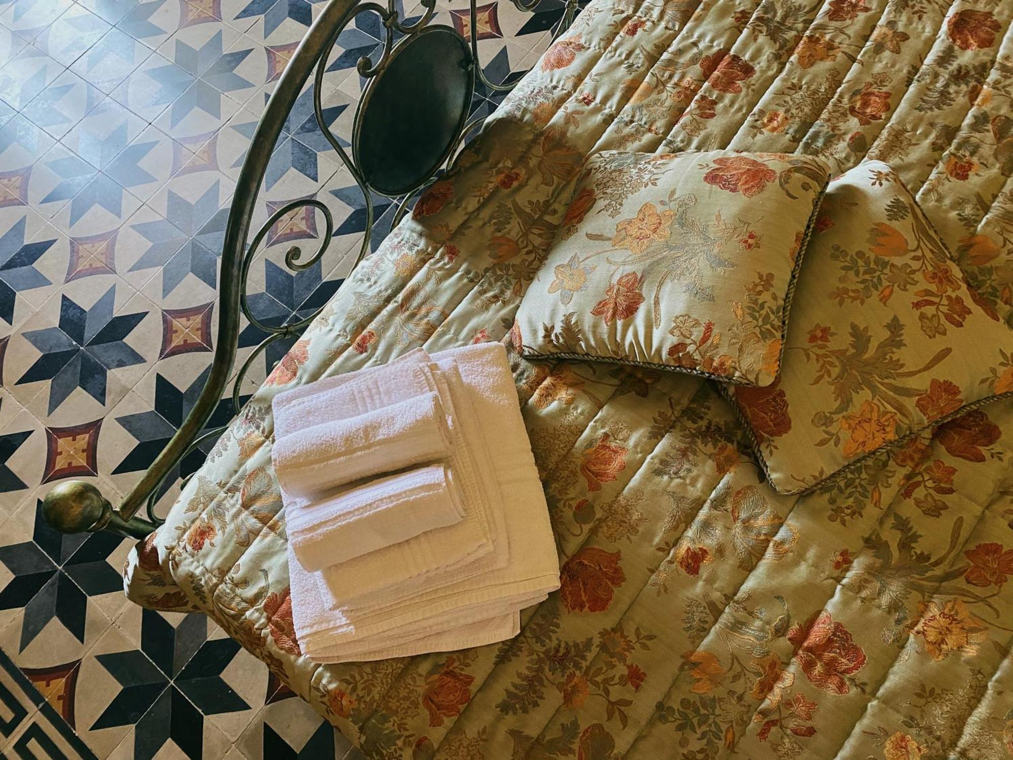 Palazzo Gambuzza Aparthotel Ispica Room photo